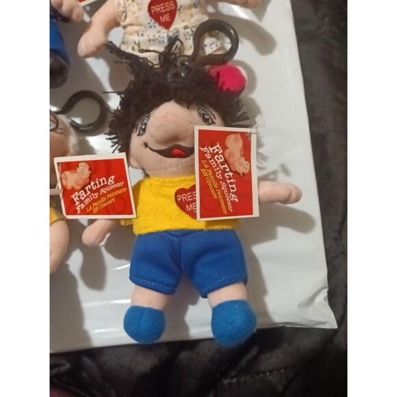 Farting Family Squeezers Set Of 4 Do Not Make Noise - Picture 5 of 5
